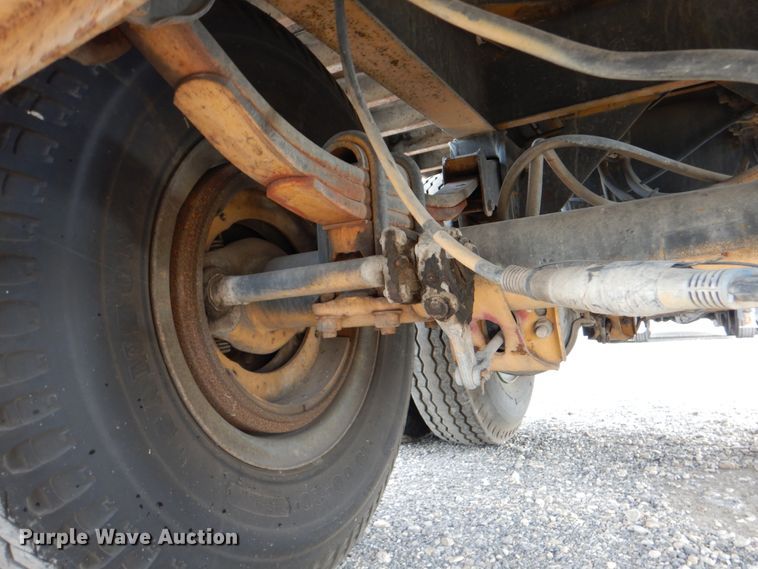 image for item DJ0758 1990 Miller shower trailer