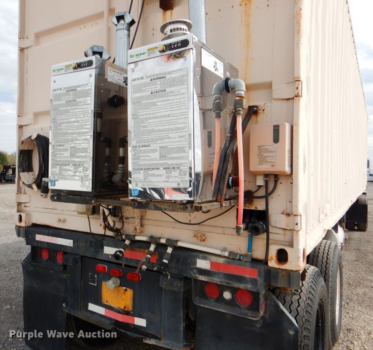 image for item DJ0758 1990 Miller shower trailer