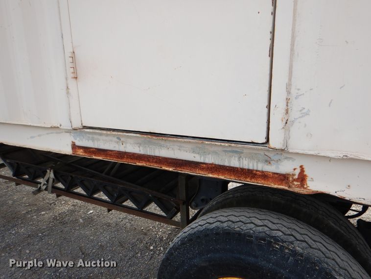 image for item DJ0758 1990 Miller shower trailer