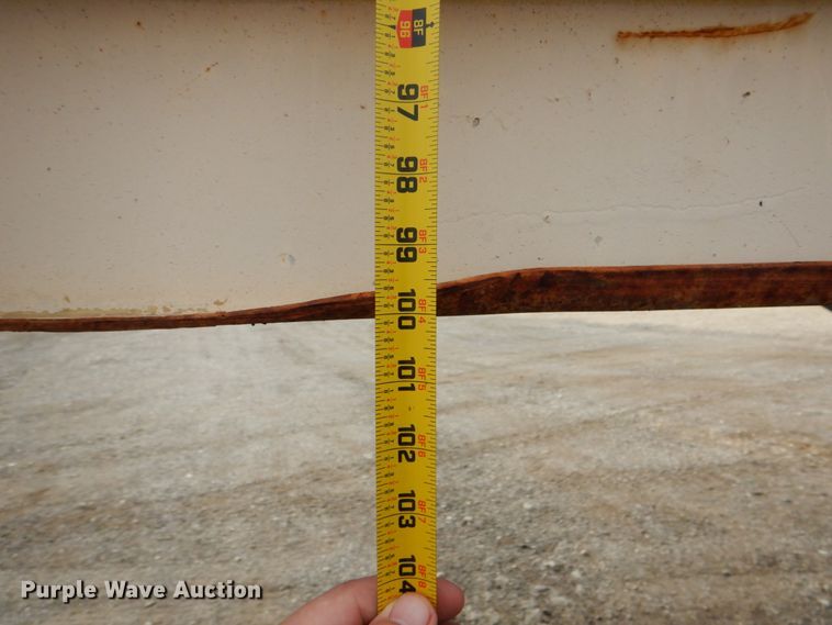 image for item DJ0758 1990 Miller shower trailer