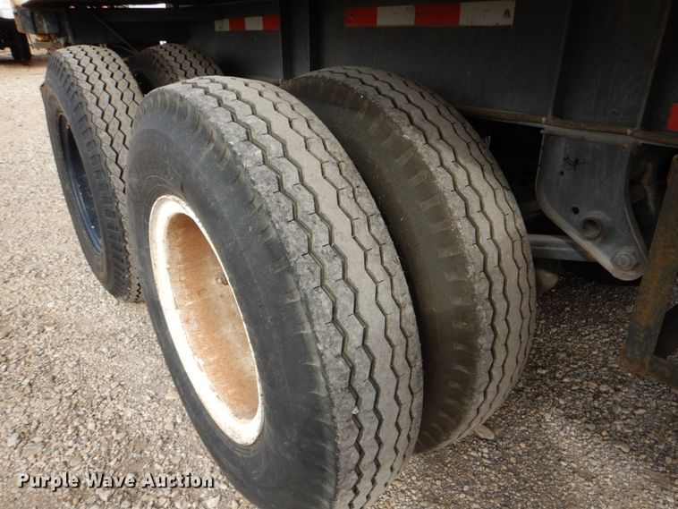 image for item DJ0758 1990 Miller shower trailer