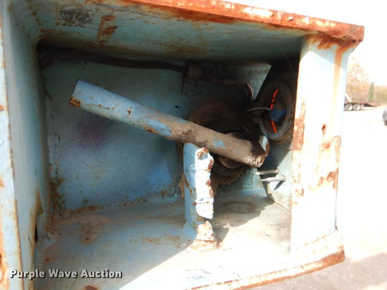 image for item DJ0759 2001 Mecox Sealand CH40GN container trailer