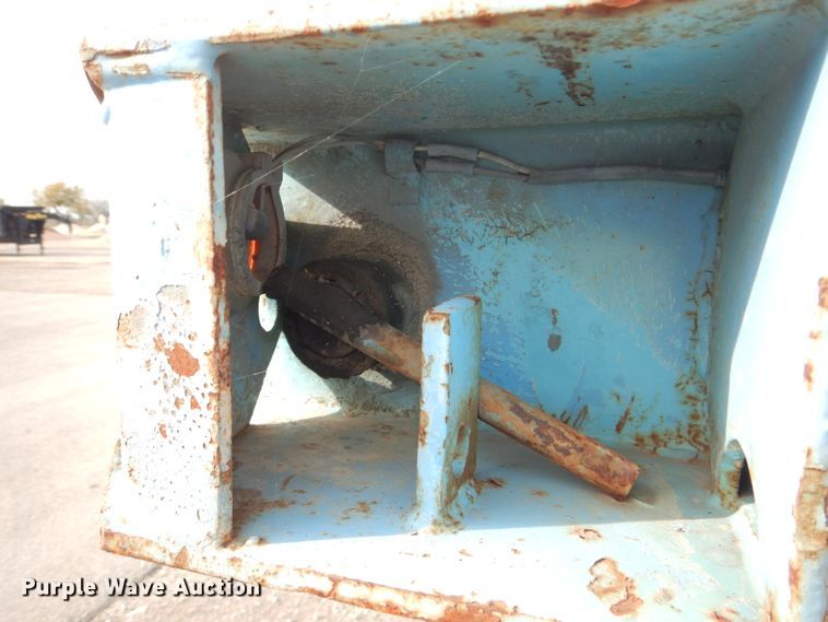 image for item DJ0759 2001 Mecox Sealand CH40GN container trailer