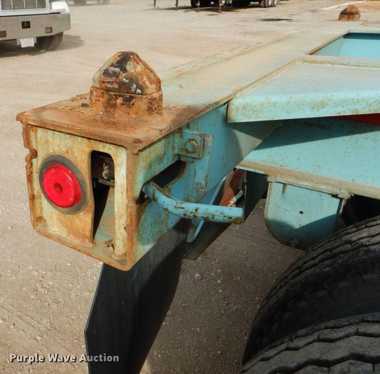 image for item DJ0759 2001 Mecox Sealand CH40GN container trailer