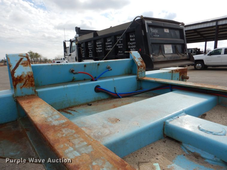 image for item DJ0759 2001 Mecox Sealand CH40GN container trailer