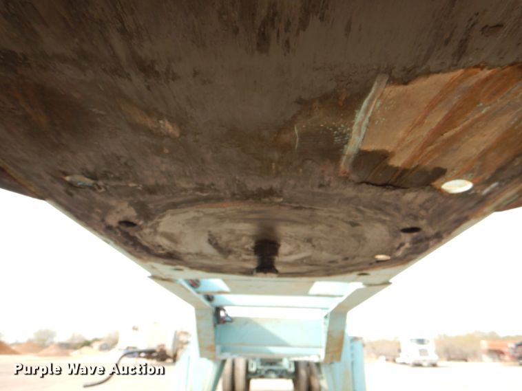 image for item DJ0759 2001 Mecox Sealand CH40GN container trailer