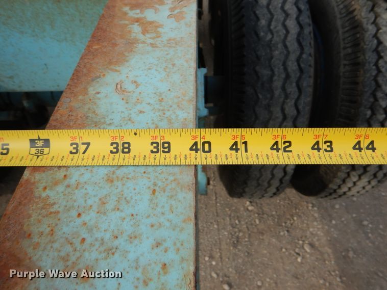 image for item DJ0759 2001 Mecox Sealand CH40GN container trailer