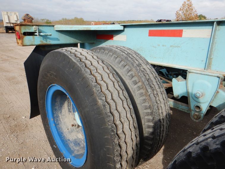 image for item DJ0759 2001 Mecox Sealand CH40GN container trailer