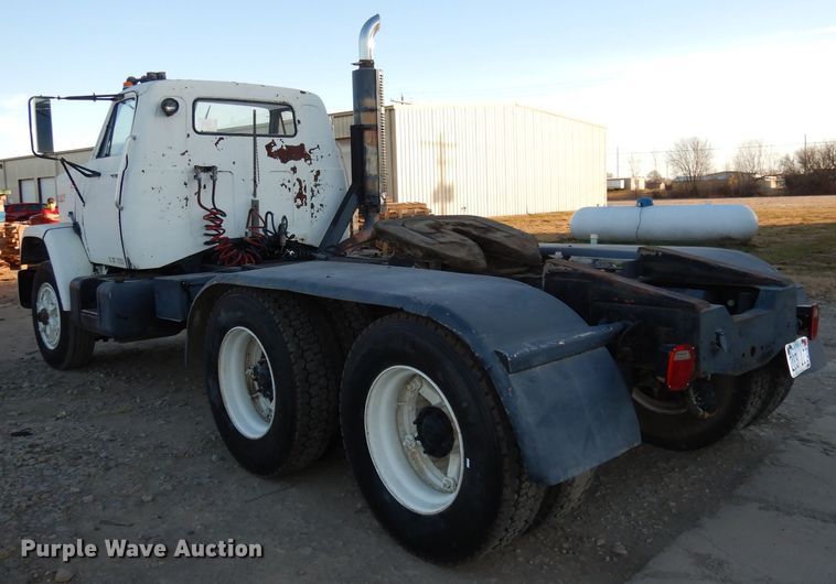 image for item DJ2752 1985 GMC Brigadier  semi truck