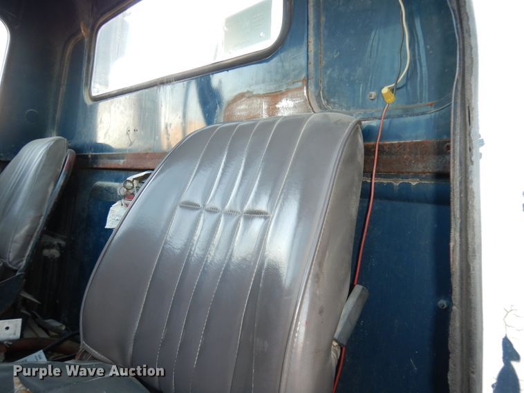 image for item DJ2752 1985 GMC Brigadier  semi truck