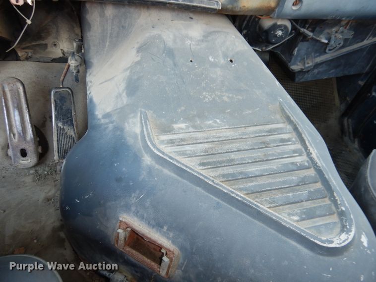 image for item DJ2752 1985 GMC Brigadier  semi truck