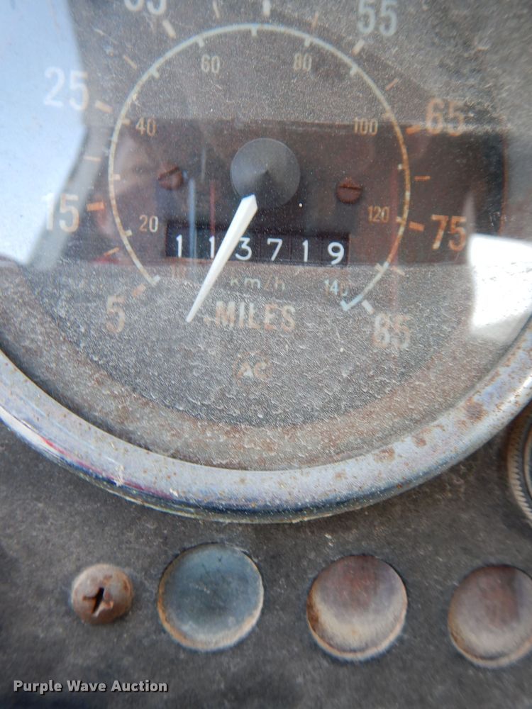 image for item DJ2752 1985 GMC Brigadier  semi truck