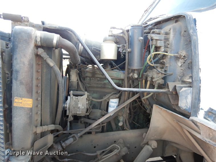 image for item DJ2752 1985 GMC Brigadier  semi truck