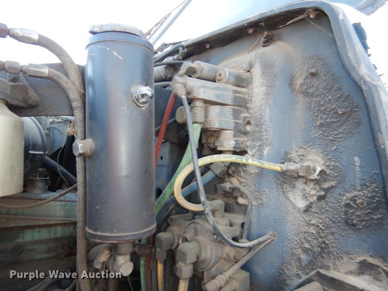 image for item DJ2752 1985 GMC Brigadier  semi truck