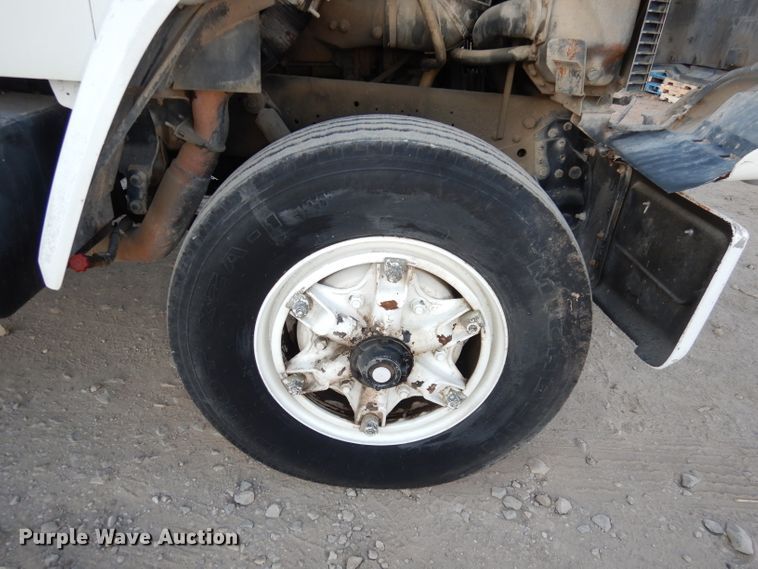 image for item DJ2752 1985 GMC Brigadier  semi truck