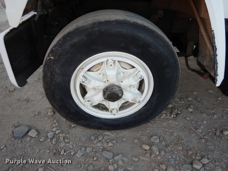 image for item DJ2752 1985 GMC Brigadier  semi truck