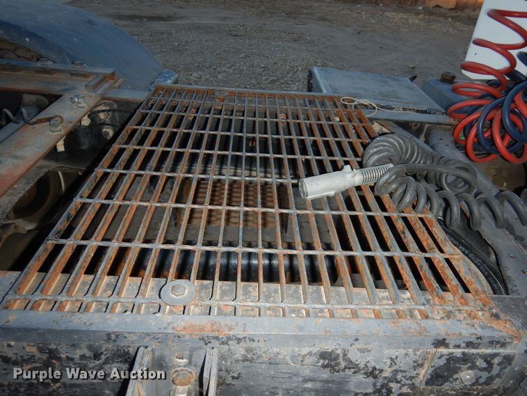 image for item DJ2752 1985 GMC Brigadier  semi truck