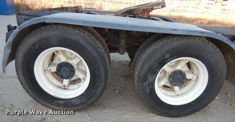 image for item DJ2752 1985 GMC Brigadier  semi truck