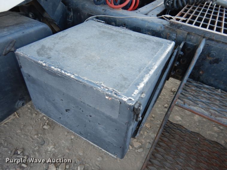 image for item DJ2752 1985 GMC Brigadier  semi truck