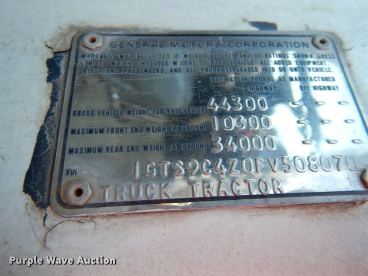 image for item DJ2752 1985 GMC Brigadier  semi truck