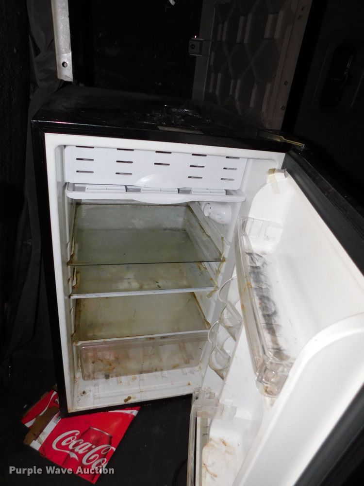 image for item DJ5874 2015 Freightliner Cascadia 125  semi truck