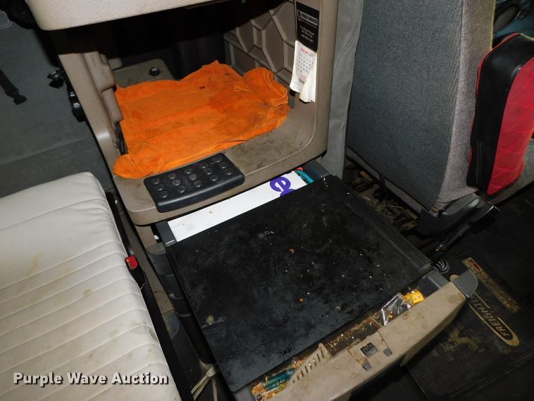 image for item DJ5874 2015 Freightliner Cascadia 125  semi truck