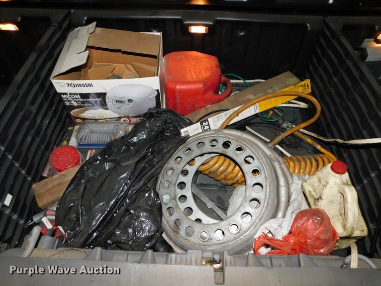 image for item DJ5874 2015 Freightliner Cascadia 125  semi truck