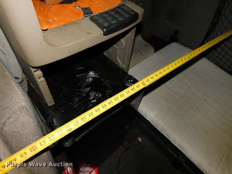 image for item DJ5874 2015 Freightliner Cascadia 125  semi truck