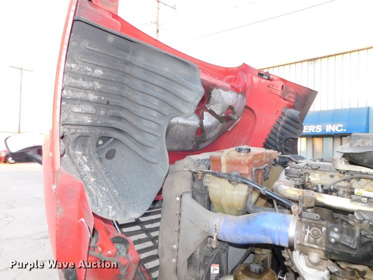 image for item DJ5874 2015 Freightliner Cascadia 125  semi truck