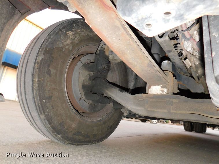 image for item DJ5874 2015 Freightliner Cascadia 125  semi truck