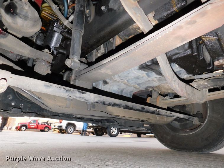 image for item DJ5874 2015 Freightliner Cascadia 125  semi truck