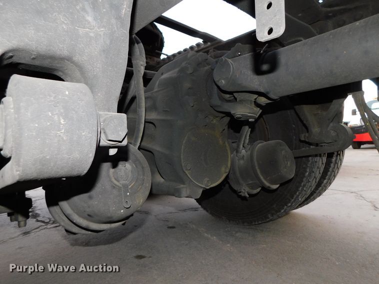 image for item DJ5874 2015 Freightliner Cascadia 125  semi truck