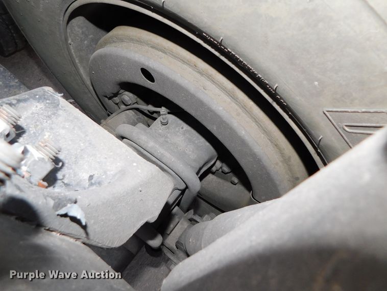 image for item DJ5874 2015 Freightliner Cascadia 125  semi truck