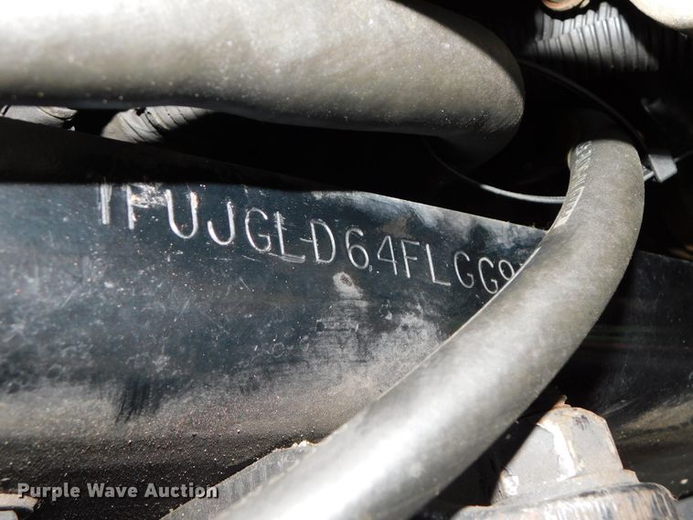 image for item DJ5874 2015 Freightliner Cascadia 125  semi truck