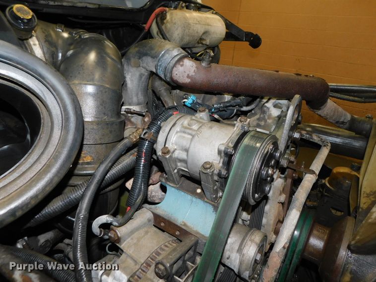 image for item DJ5892 2001 Freightliner Columbia  semi truck