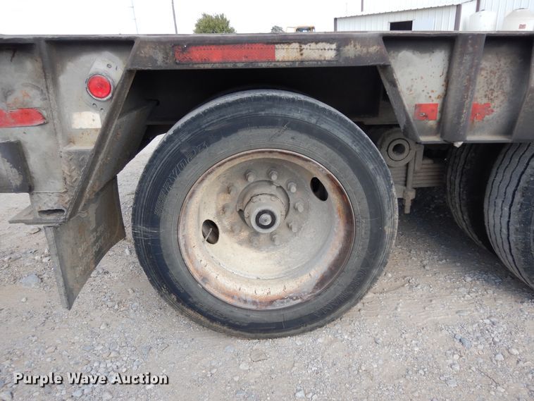 image for item DJ6656 2007 Neville oilfield trailer