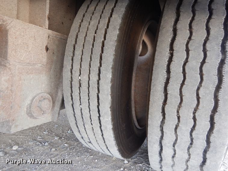 image for item DJ6656 2007 Neville oilfield trailer