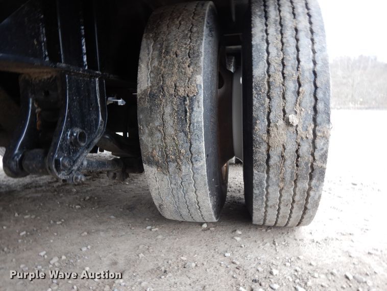 image for item DJ8007 2003 Wabash DS800 drop deck trailer