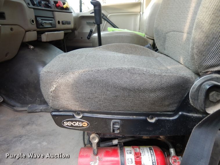 image for item DJ8067 2007 Sterling L-Line  semi truck