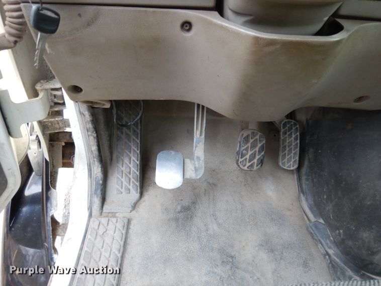 image for item DJ8067 2007 Sterling L-Line  semi truck