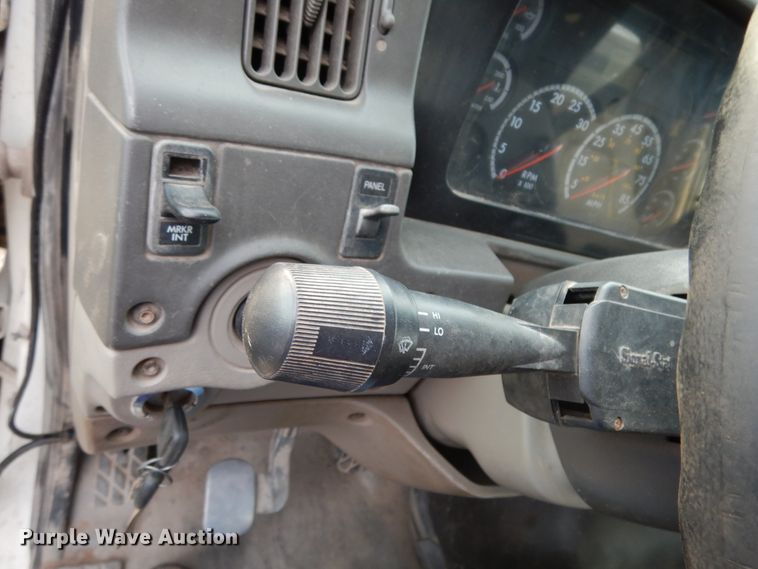 image for item DJ8067 2007 Sterling L-Line  semi truck