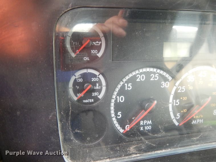 image for item DJ8067 2007 Sterling L-Line  semi truck