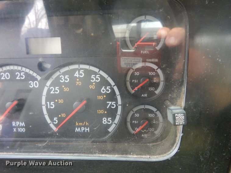 image for item DJ8067 2007 Sterling L-Line  semi truck