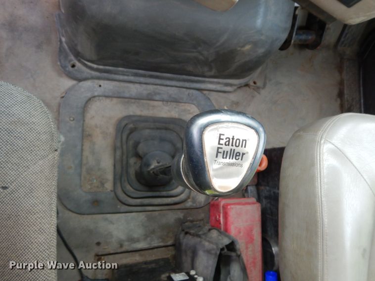 image for item DJ8067 2007 Sterling L-Line  semi truck