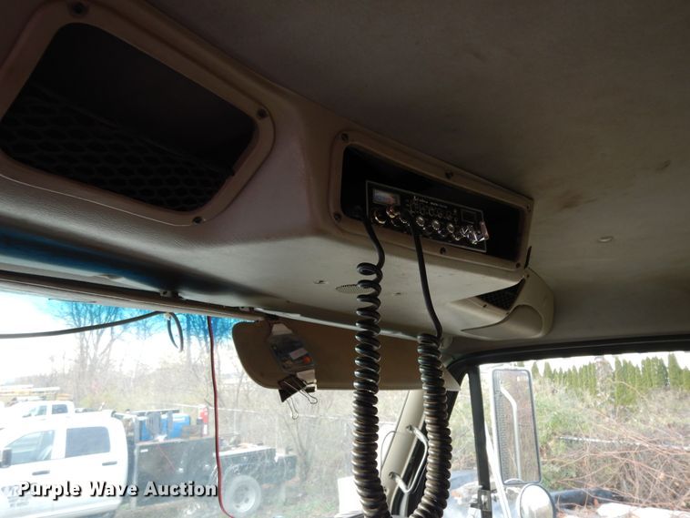 image for item DJ8067 2007 Sterling L-Line  semi truck