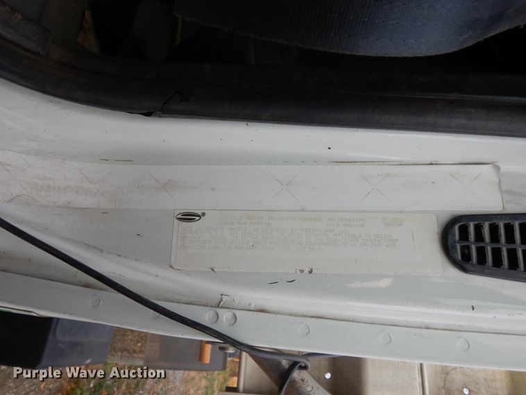 image for item DJ8067 2007 Sterling L-Line  semi truck