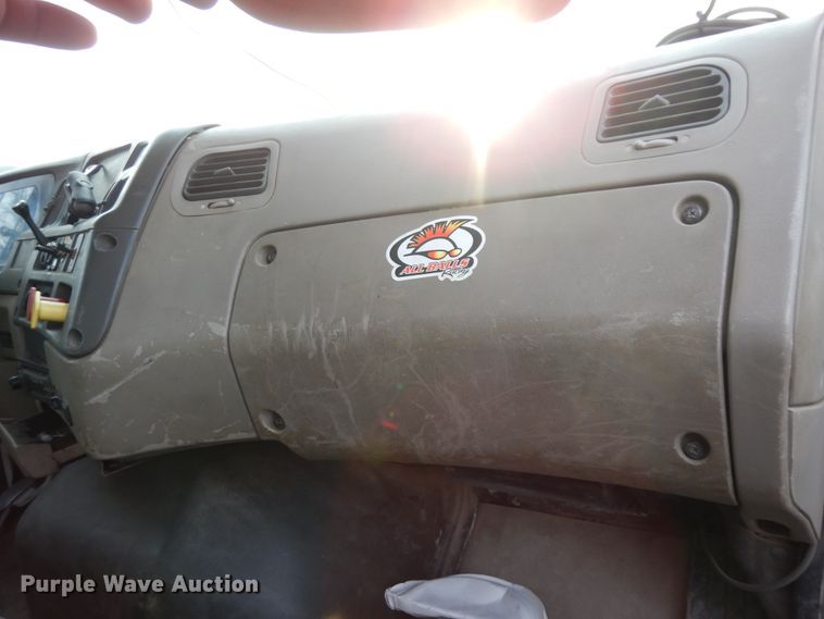 image for item DJ8067 2007 Sterling L-Line  semi truck