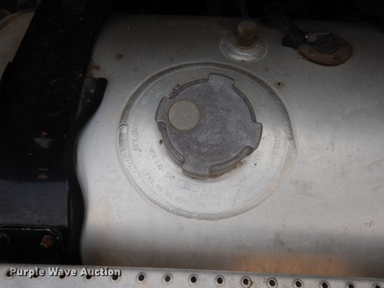 image for item DJ8067 2007 Sterling L-Line  semi truck