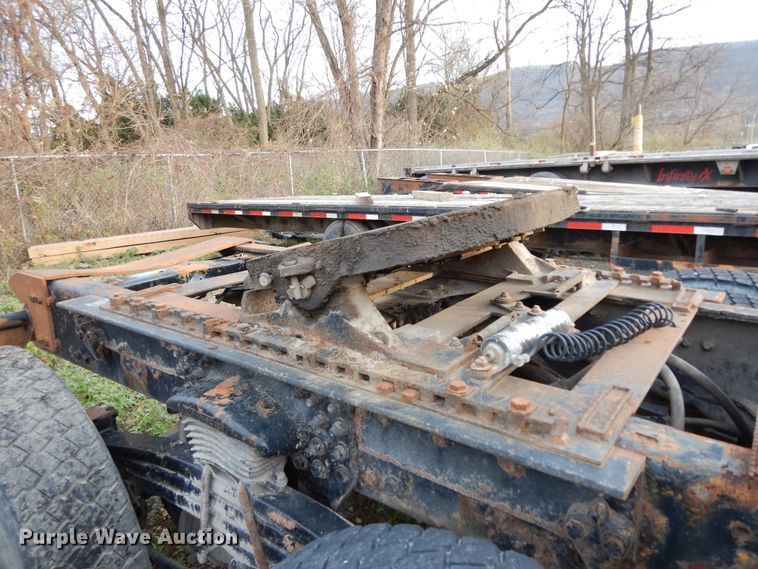 image for item DJ8067 2007 Sterling L-Line  semi truck