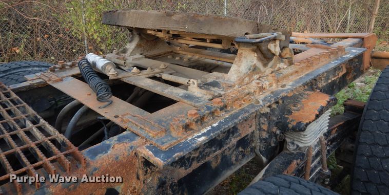 image for item DJ8067 2007 Sterling L-Line  semi truck